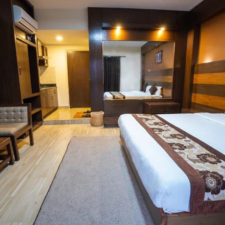 Kumari Star Inn Pokhara Ngoại thất bức ảnh