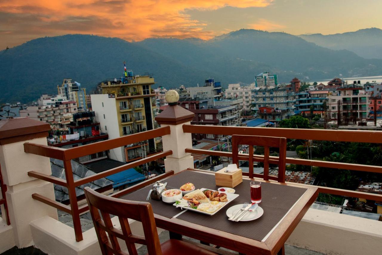 Kumari Star Inn Pokhara Ngoại thất bức ảnh