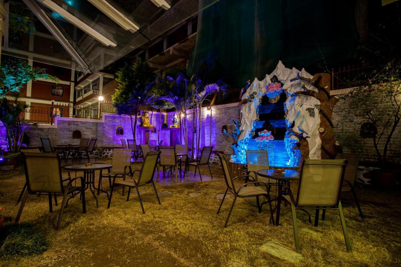 Kumari Star Inn Pokhara Ngoại thất bức ảnh