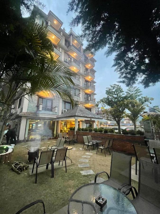 Kumari Star Inn Pokhara Ngoại thất bức ảnh
