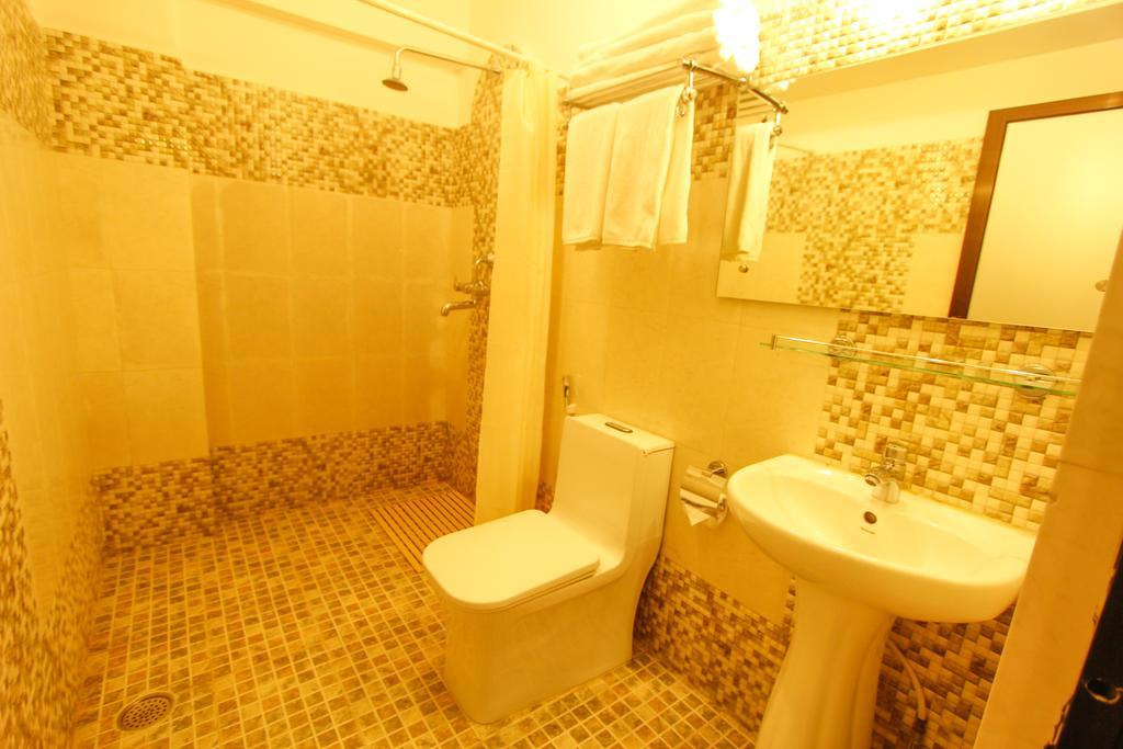 Kumari Star Inn Pokhara Ngoại thất bức ảnh